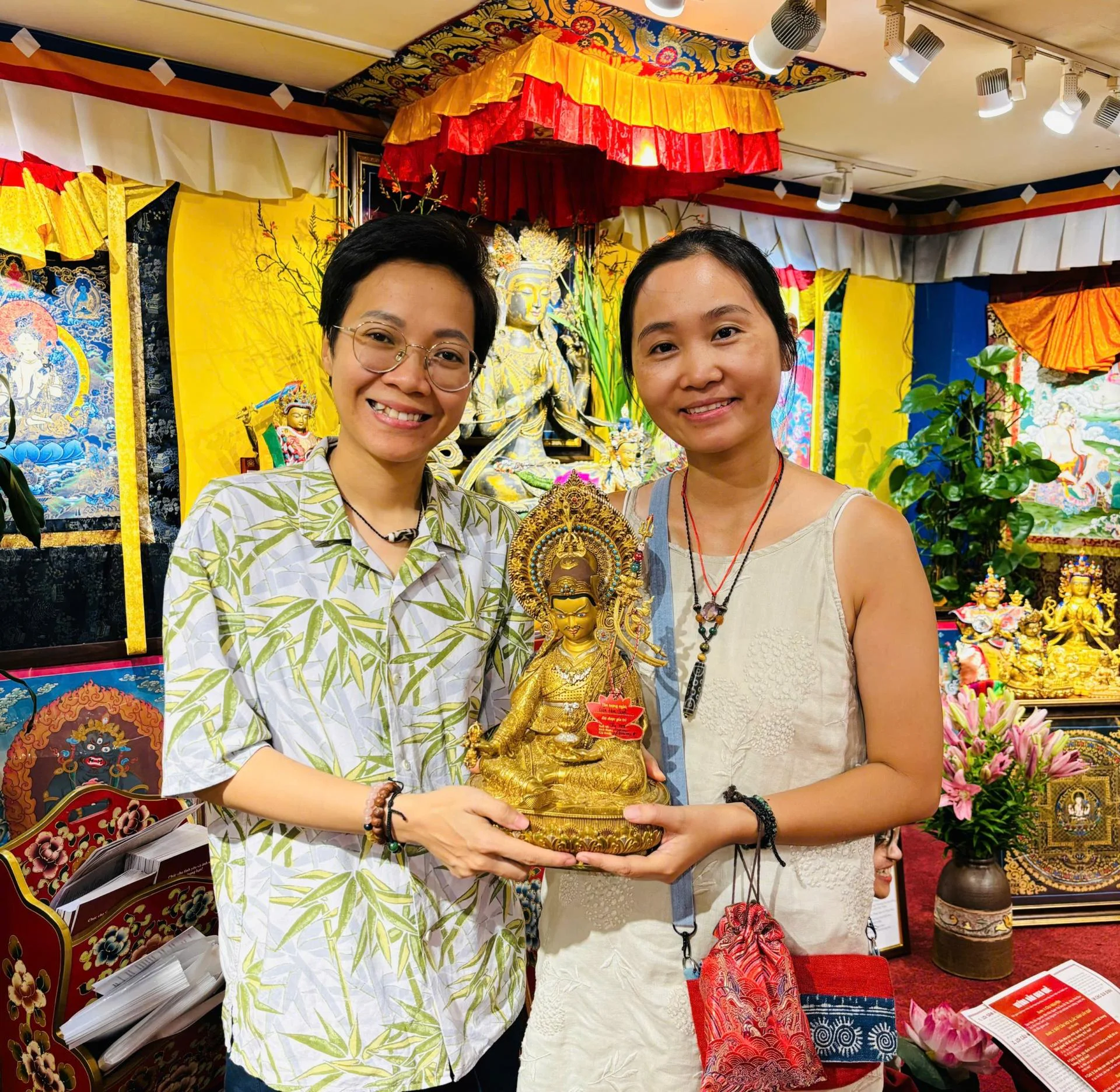 Tôn tượng ngài Liên Hoa Sanh